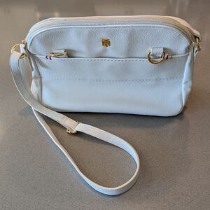 Tommy Hilfiger White Shoulder Bag with Gold Accents